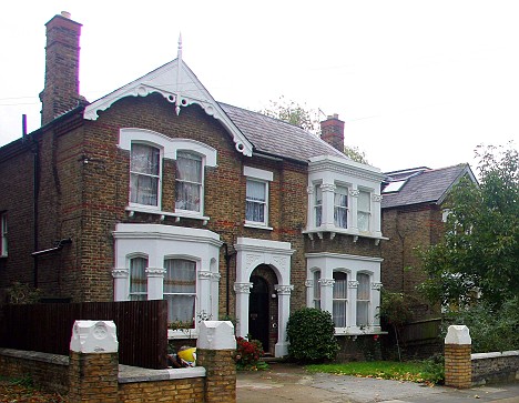 At Home Bed and Breakfast Ealing London At Home Bed and Breakfast Ealing London