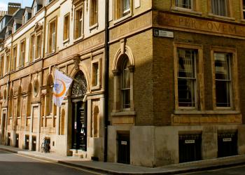 YHA Hotel St Pauls London