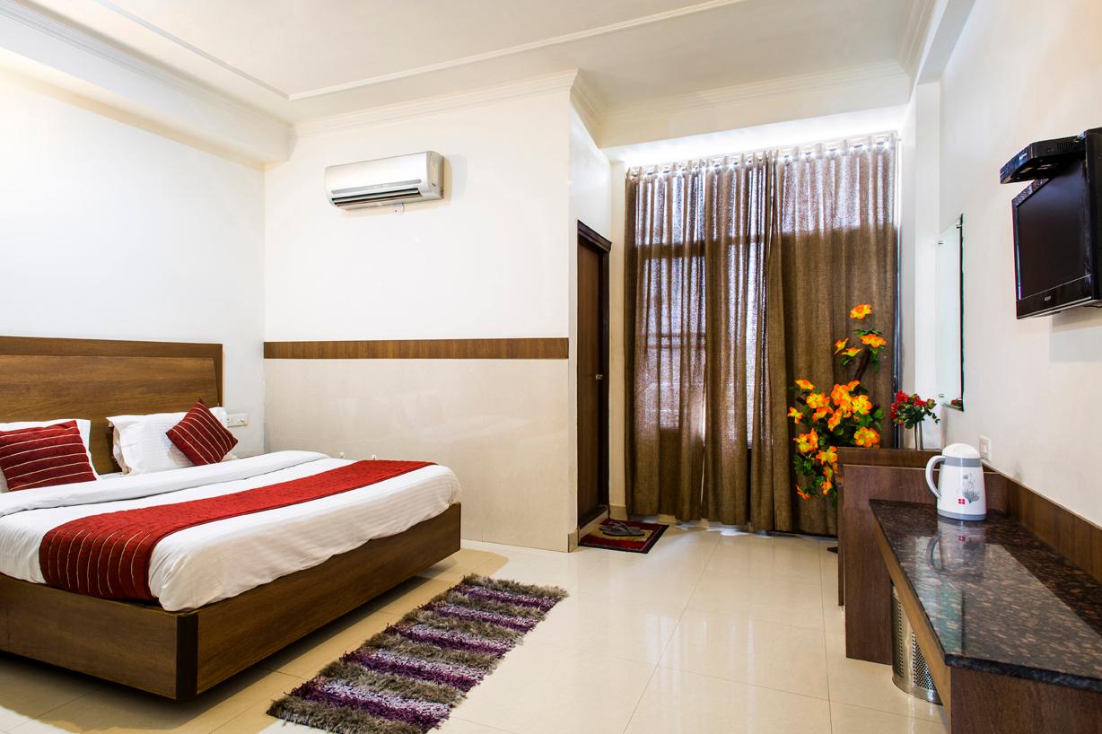 Imperial Lodge Hotel Jammu, Rooms, Rates, Photos, Reviews, Deals