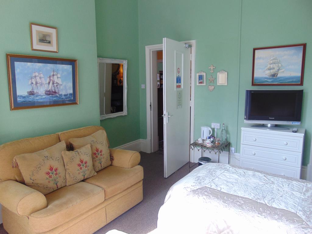 Holywell Guest House Loughborough, Rooms, Rates, Photos, Reviews, Deals